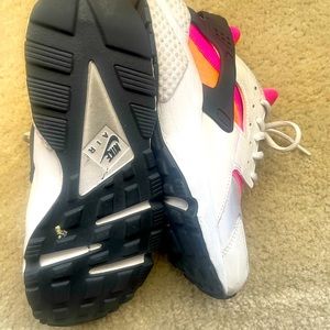 Wmns Air Huarache Run 'White Pink Pow'